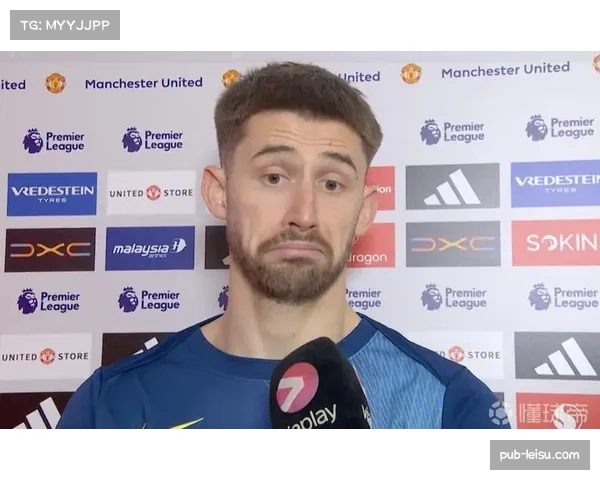 罗梅罗相似踩踏动作遭红牌驱逐 与福登判罚形成鲜明对比