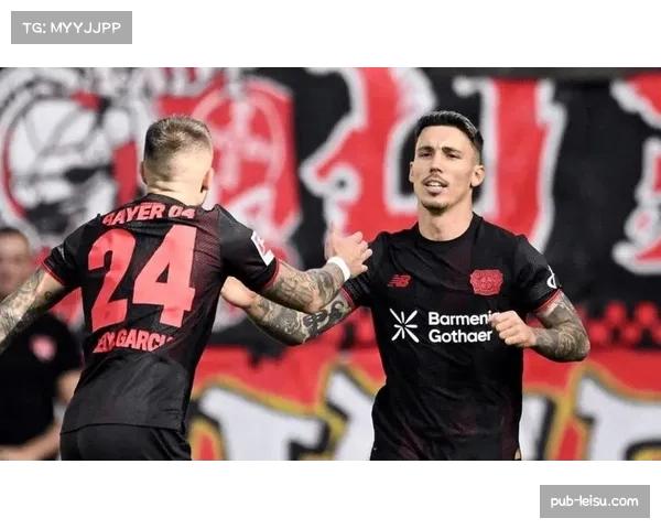 勒沃库森中场费尔南德斯助攻格里马尔多，中场创造力充沛